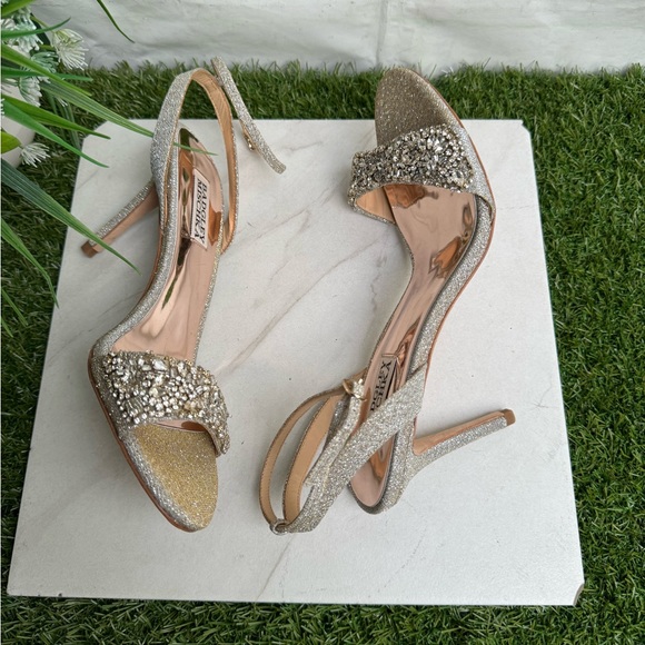 Badgley Mischka Women's Jen
Heeled Sandal embroidered size 8 - Picture 9 of 12